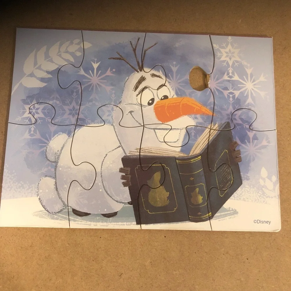 Disney Frozen II 5 WOODEN PUZZLES w/WOOD Storage BOX
